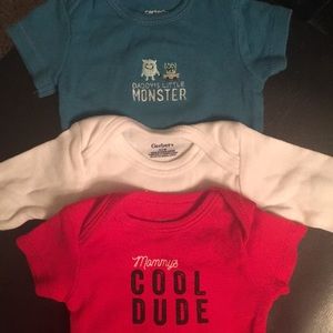 Set of 3 Newborn Onesies! 👶🏼